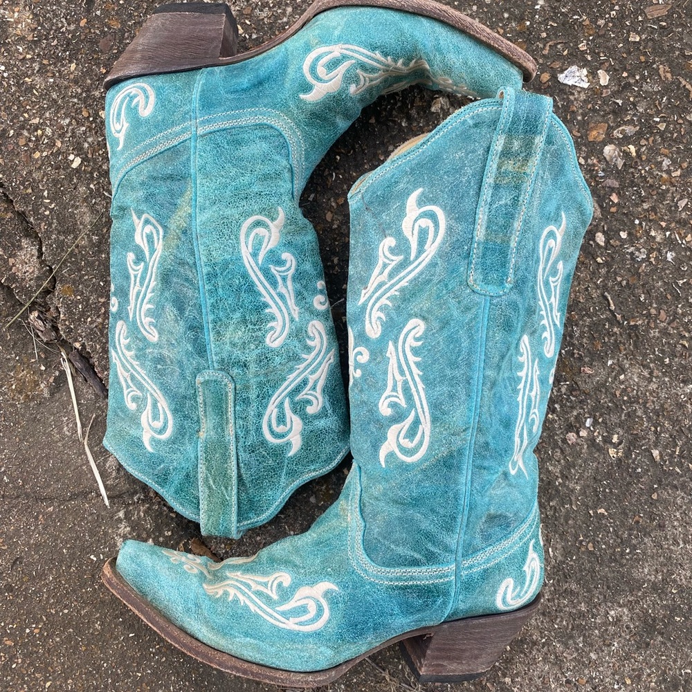 Corral boots